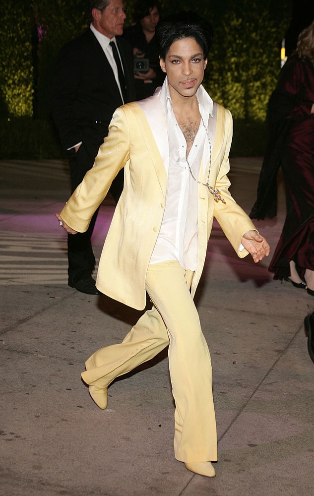 arrives at the 2007 Vanity Fair Oscar Party at Mortons on February 25, 2007 in West Hollywood, California.