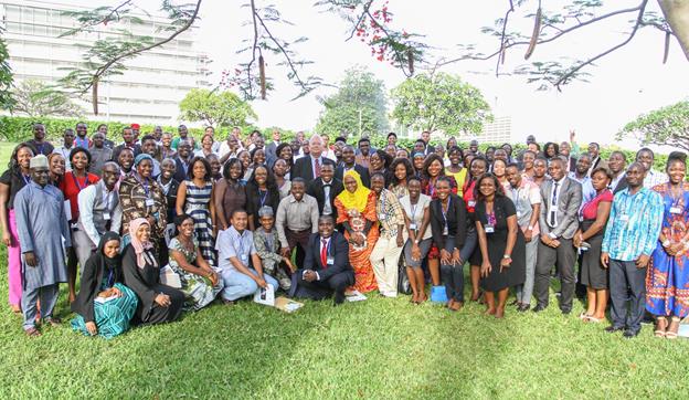 Ambassador Entwistle and the 2016 Mandela Washington Fellows gather for a group photo on the lawn of the U.S. Embassy.