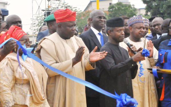 PIC. 9. FROM LEFT: DEPUTY GOVERNOR OF LAGOS STATE, DR IDIAT ADEBULE; GOV. AKINWUNMI AMBODE OF LAGOS STATE; FORMER GOVERNOR AND MINISTER OF POWER, WORKS AND HOUSING, MR BABATUNDE FASHOLA (SAN); VICE PRESIDENT YEMI OSINBAJO, AND GOV. ABUBAKAR BAGUDU OF KEBBI STATE, AT THE INAUGURATION OF LAGOS STATE EMERGENCY MANAGEMENT AGENCY (LASEMA) RESCUE EQUIPMENT, DURING THE VICE PRESIDENT'S VISIT TO LAGOS STATE AS REPRESENTATIVE OF PRESIDENT MUHAMMADU BUHARI ON MONDAY (23/7/16). 3747/23/5/2016/MA/BJO/NAN