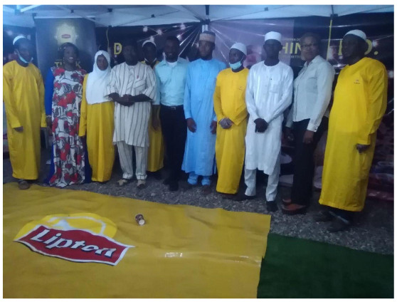 Mosque representatives of the Markaz Central mosque, Agege Lagos with the Unilever brand team and brand ambassadors