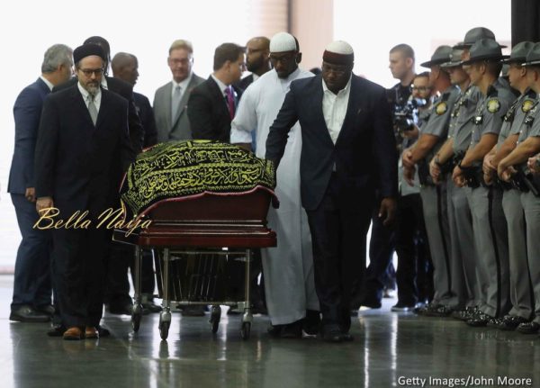 The casket with the body of Muhammad Ali arrives for an Islamic prayer service at the Kentucky Exposition Center on June 9, 2016 in Louisville, Kentucky. 