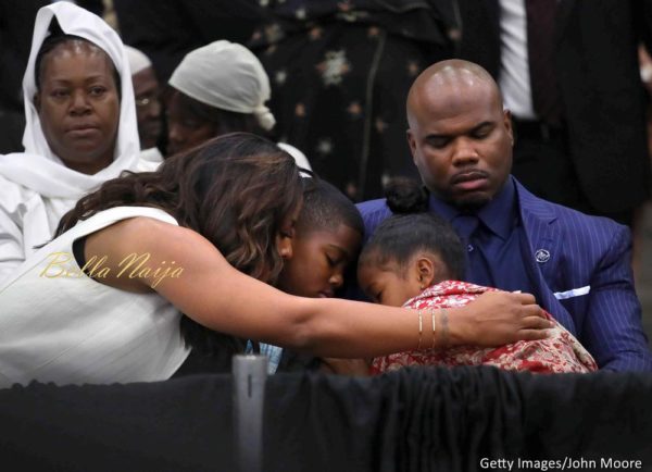 Muhammad Ali's daughter Laila (L), comforts her family during an Islamic prayer service at the Kentucky Exposition Center on June 9, 2016 in Louisville, Kentucky