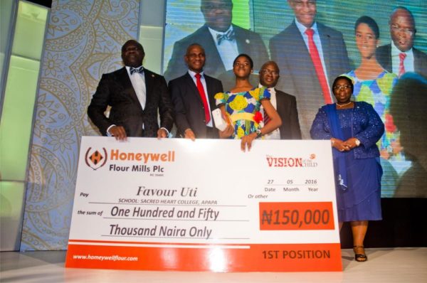 Lagos State Governor, Mr. Akinwunmi Ambode, Executive Director, Marketing, Honeywell Flour Mills Plc, Mr. Benson Evbuomwan, The Vision of the Child Painting Competition Winner, Miss Favour Uti, Executive Director, Supply Chain, HFMP, Mr. Rotimi Fadipe and Deputy Governor of Lagos State, Dr Idiat Oluranti Adebule at the VOTC Award Gala Night.