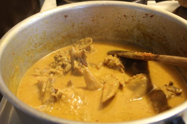 pot of ready chicken curry