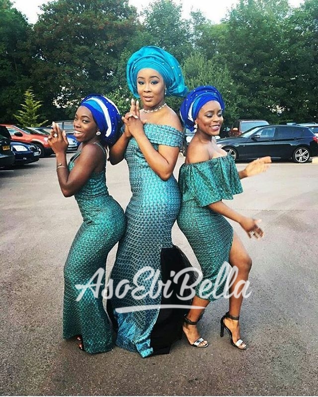 @yoriyoriyinski and her girls