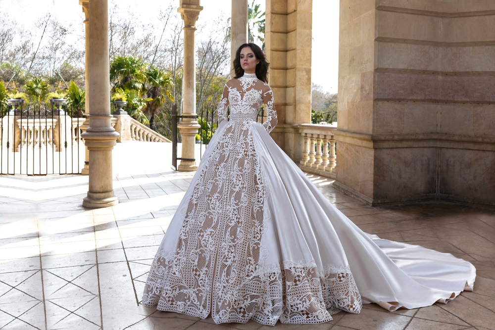 Vera Wang's Fall 2016 Wedding Dress Collection | Arabia Weddings