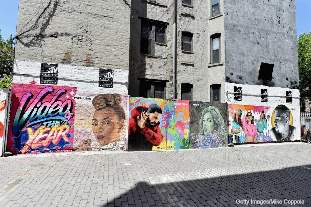 NEW YORK, NY - JULY 26: A mural is unveiled announcing the 2016 MTV Video Music Awards nominations in First Street Green Art Park on July 25, 2016 in New York City. (Photo by Mike Coppola/Getty Images for MTV)