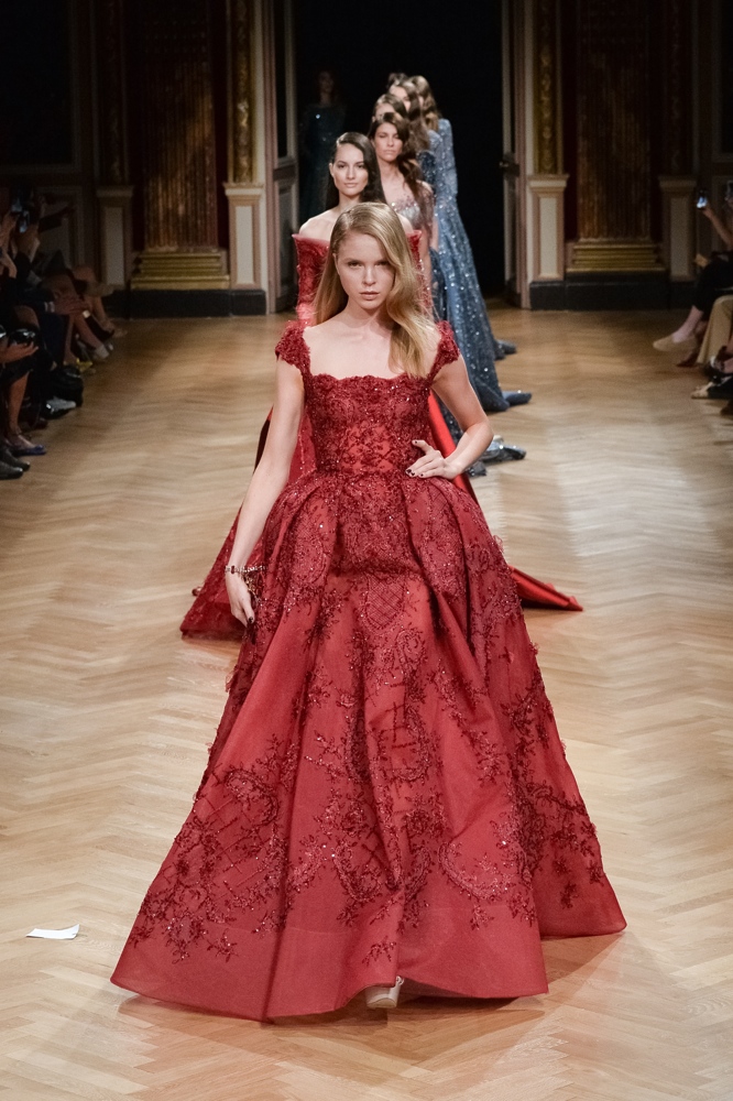 Ziad Nakad : Runway - Paris Fashion Week - Haute Couture Fall/Winter 2016-2017