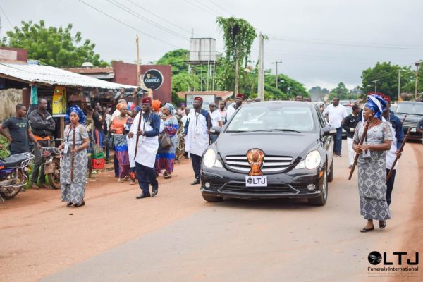 Day 2 E - Procession arriving Illah, Delta State