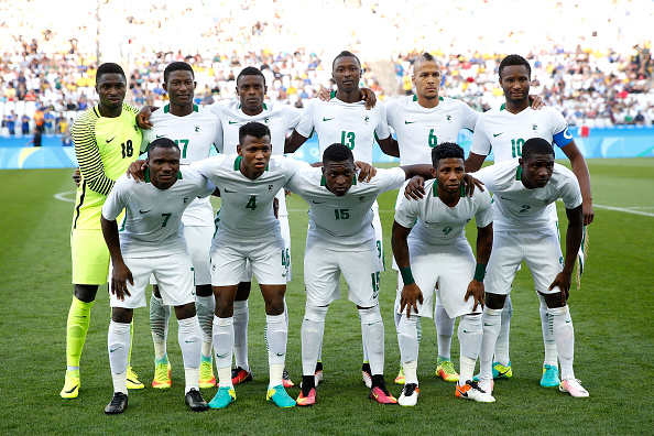 SAO PAULO, BRAZIL - AUGUST 17: Nigeria pose for a team photo before the Men's Semifinal Football match between Nigeria and Germany on Day 12 of the Rio 2016 Olympic Games at Arena Corinthians on August 17, 2016 in Sao Paulo, Brazil. (Photo by Alexandre Schneider/Getty Images)