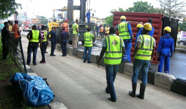 PIC 4. SCENE OF AN ACCIDENT AT PALM GROOVE BUS STOP, ON IKORODU ROAD, IN LAGOS ON THURSDAY THURSDAY (25/8/16) /25/08/2016/WAS/ICE/NAN