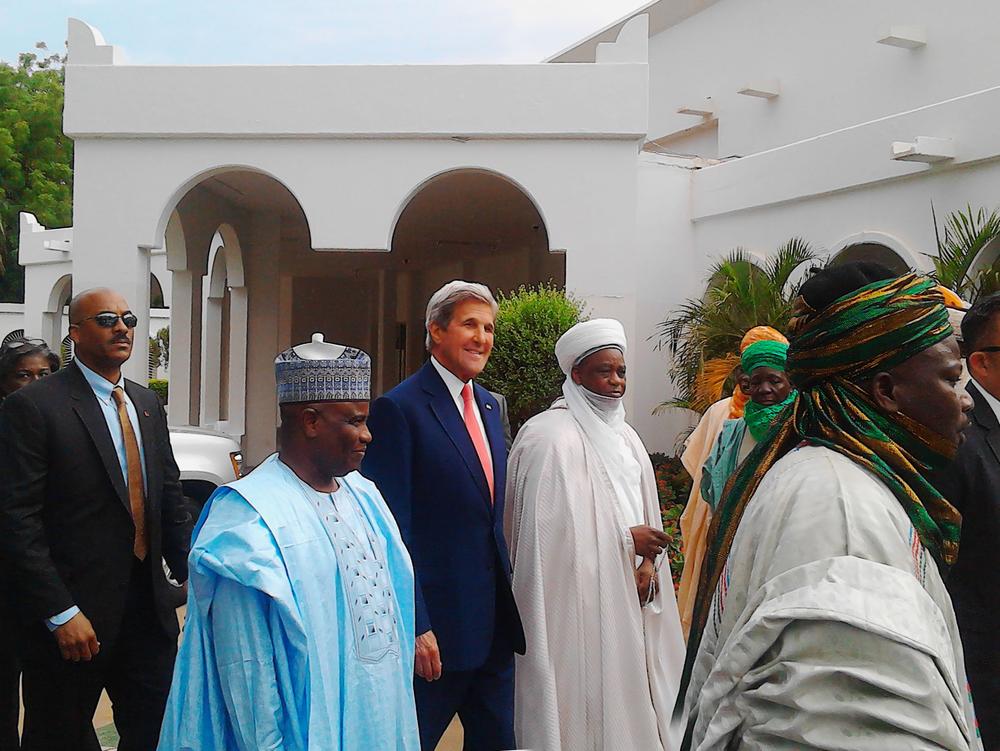 PIC. 3. FROM LEFT: GOV. AMINU TAMBUWAL OF SOKOTO STATE; THE U.S. SECRETARY OF STATE, MR JOHN KERRY; AND THE SULTAN OF SOKOTO, ALHAJI SA'AD ABUBAKAR III , DURING KERRYS ARRIVAL ON A COURTESY VISIT TO THE SULTAN'S PALACE IN SOKOTO ON TUESDAY(23/8/16). 5898/23/8/2016/ BRM/BJO/NAN
