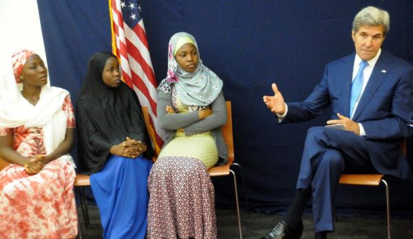 PIC. 5. U.S.  SECRETARY OF STATE, MR JOHN KERRY (R) WITH THE SCIENCE, TECHNOLOGY, ENGINEERING AND MATHEMATICS (STEM) GIRLS: RUKAYAT INUSA, FATIMAH OWOLABI AND JAMILAT YAHAYA DURING AMEETING AT THE U.S. EMBASSY IN ABUJA ON WEDNESDAY (24/8/16). 5938/24/8/2016/TA/BJO/NAN