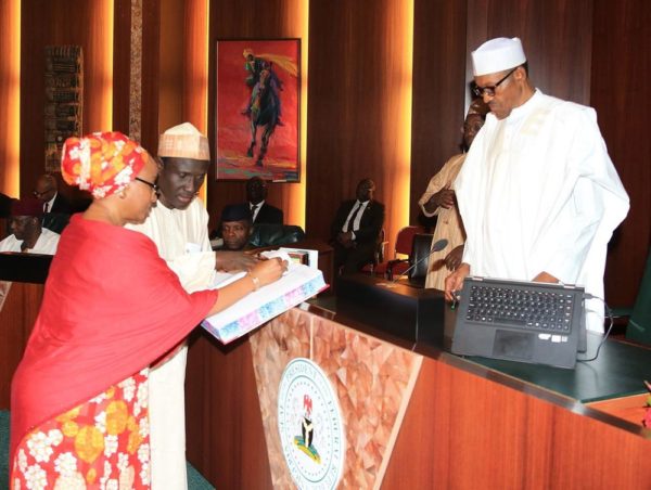 President Buhari swears in Special Advisers