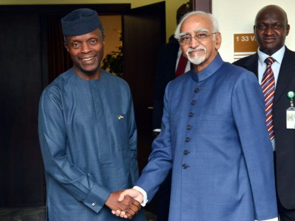 PIC.18. VICE PRESIDENT YEMI OSINBAJO IN A HANDSHAKE WITH THE INDIAN VICE PRESIDENT MOHAMMAD HAMID ANSARI, AFTER A BILATERAL TALKS BETWEEN NIGERIA AND INDIA AT THE PRESIDENTIAL VILLA IN ABUJA ON TUESDAY (27/9/16). 7150/27/9/2016/IBRAHIM SUMAILA/BJO/NAN