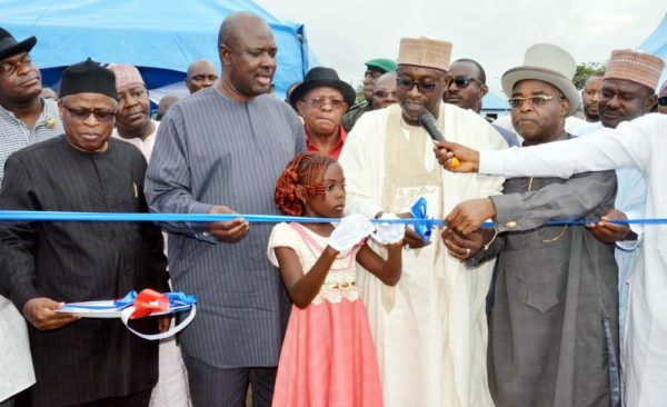 PIC.39. FROM LEFT: DIRECTOR OF WATER SUPPLY, FEDERAL MINISTRY OF WATER RESOURCES, MR BENSON AJISEGIRI; MINISTER OF STATE FOR AGRICULTURE AND RURAL DEVELOPMENT, SEN. HEINEKEN LOKPOBILI; MINISTER OF WATER RESOURCES, MR SULEIMAN ADAMU; REPRESENTATIVE OF THE GOVERNOR OF BAYELSA, MR SERINA-DOUKUBO ADASPIFF; AND CHAIRMAN, HOUSE OF REPRESENTATIVES COMMITTEE ON WATER RESOURCCES, MR ALIYU PATEGI, AT THE INAUGURATION OF THE  CENTRAL OGBIA REGIONAL WATER SUPPLY PROJECT IN OTUOKE, BAYELSA, ON THURSDAY (8/9/16). ABOUT 130,000 PEOPLE FROM 13 COMMUNITIES ARE EXPECTED TO BENEFIT FROM THE N5.9BILLION WATER PROJECT. 6867/8/9/2016/JAU/BJO/NAN