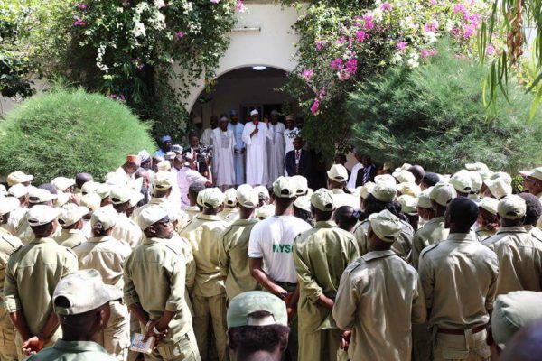 President Buhari Meets NYSC Members in Daura2