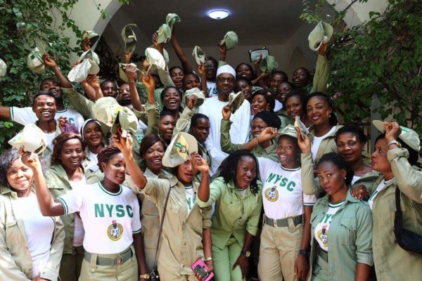 President Buhari Meets NYSC Members in Daura4