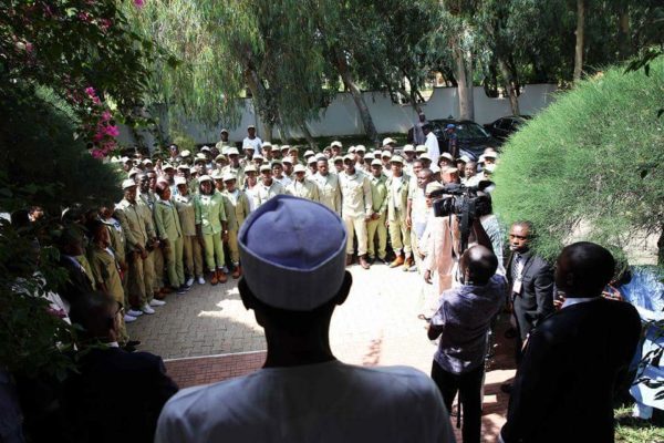 President Buhari Meets NYSC Members in Daura5