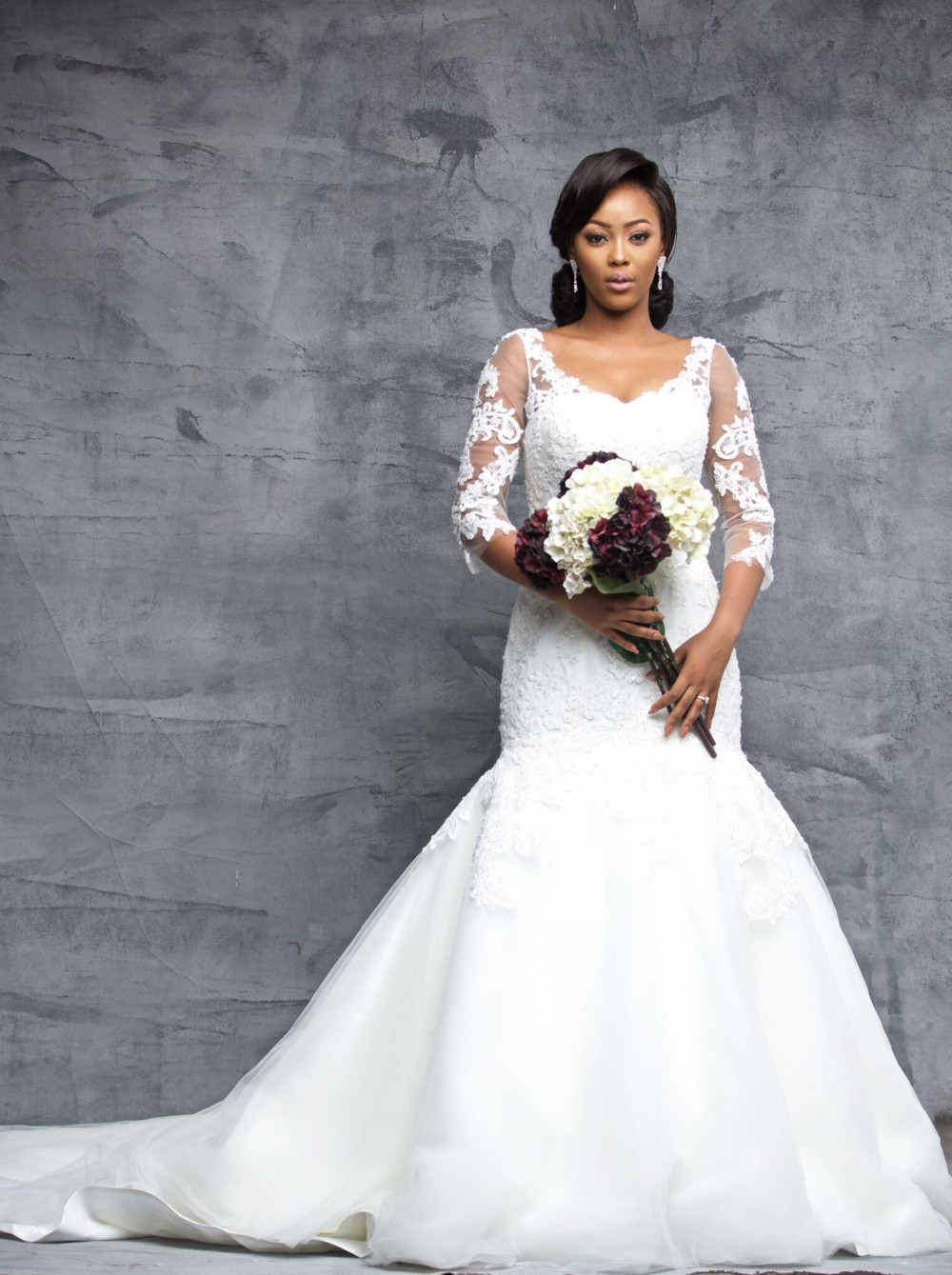 Una: She's the bride who feels she can have it all. She wants to be the belle of the ball! She's absolutely in control, her look is a nod to the traditional and she's stunning.