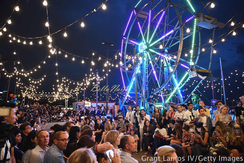 NEW YORK, NY - SEPTEMBER 09: Guests attend the #TOMMYNOW Women's Fashion Show during New York Fashion Week at Pier 16 on September 9, 2016 in New York City. (Photo by Grant Lamos IV/Getty Images for Tommy Hilfiger)
