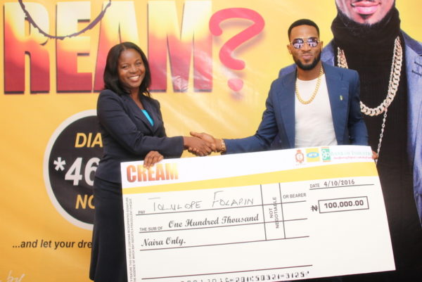 CREAM winner, Tolulope Folarin and Dbanj at the Prize presentation on Tuesday, October 4, 2016