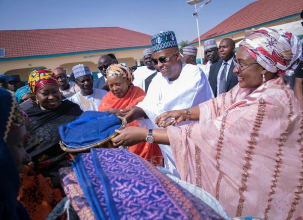 Aisha Buhari Donates Food Stuff to Kaga Community4