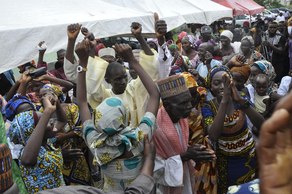 pic.Parent And 21 Freed Adopected Chibok Girls Dancing During TheThanks Giving Service in Abuja on sunday (16/10/16). 7734/16/16/2016/ OTU ALBERT/NAN