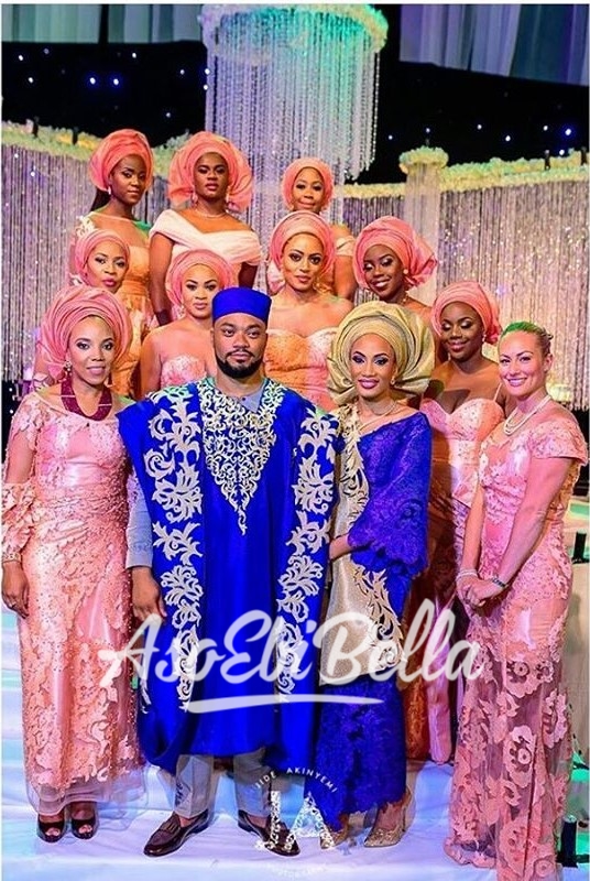 Temi & Tayo & their #AsoEbiBella for #tnt2016 Couple in @deola_by_deolasagoe Photography by @jideakinyemiphotography_aso ebi, asoebi, asoebibella