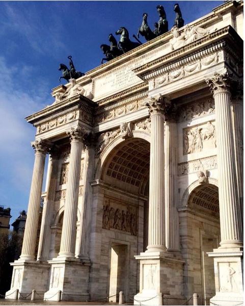 At the Arch Della Pace