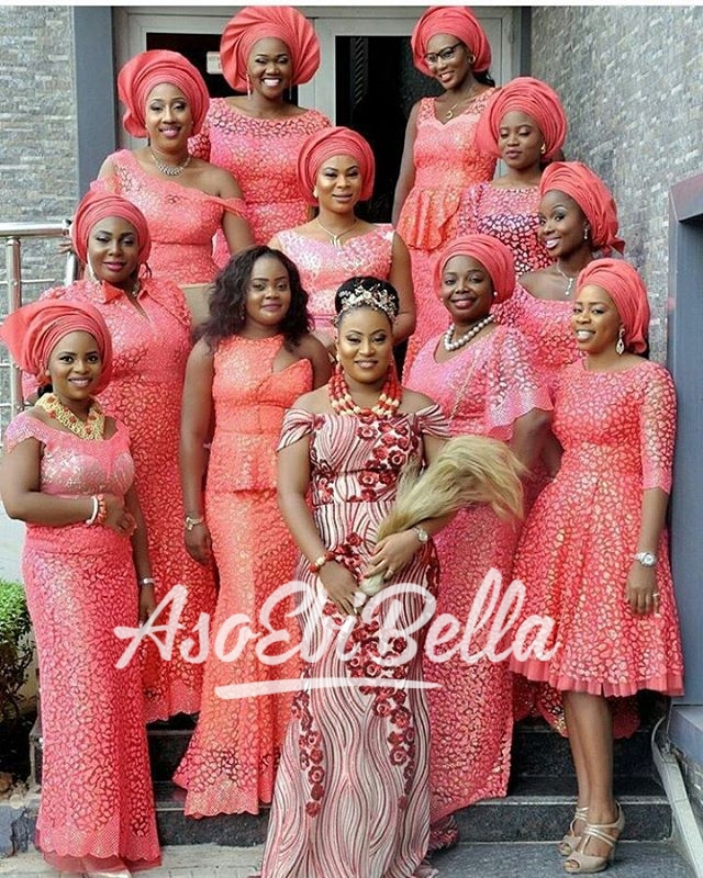 Bride & her #AsoEbiBella for #TheNdekwus16