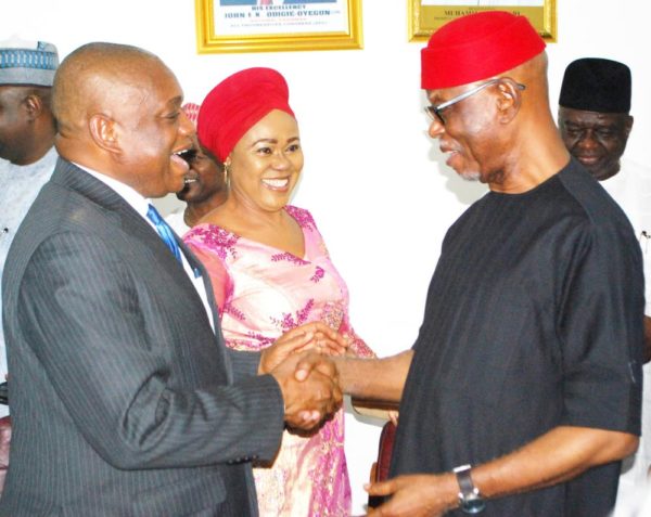 From left: Former Governor of Abia state, Dr Orji Uzor Kalu; Women Leader, South East, All Progresive Congress (APC), Mrs Sally Chinedu and the National Chairman of APC, Chief John Odigie-Oyegun, during the visit of Dr Orji Uzo Kalu to APC Secretariat in Abuja on Wednesday (16/11/16). Dr Orji Uzo Kalu officially joined APC in Abuja. 8433/16/11/2016/Hogan-Bassey/ICE/NAN