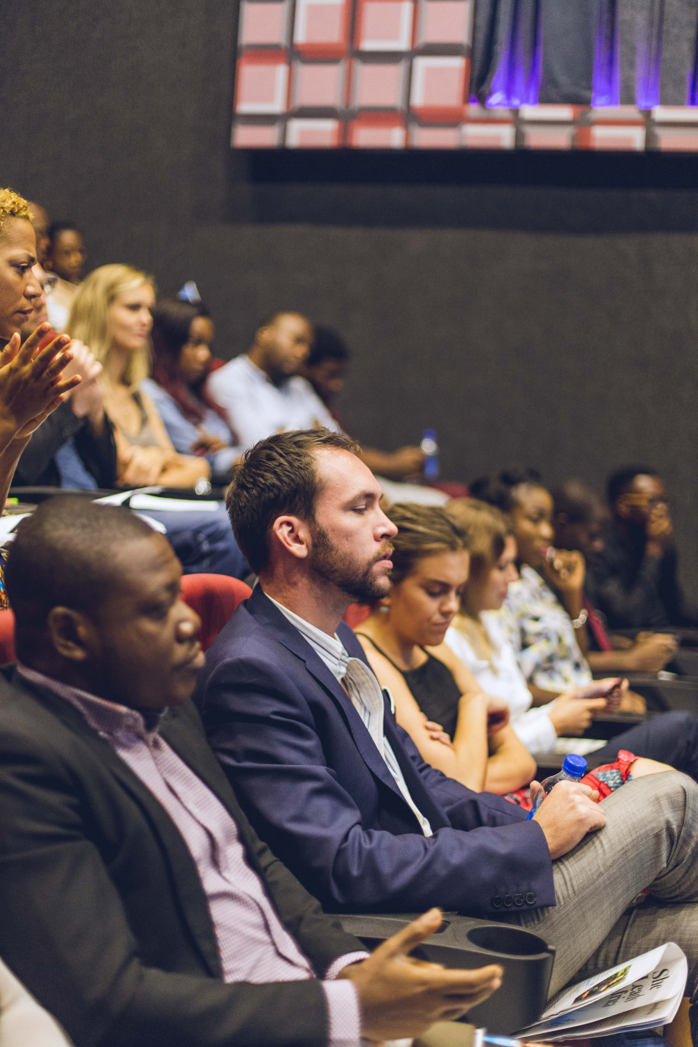 the-crowd-at-demo-day-2016