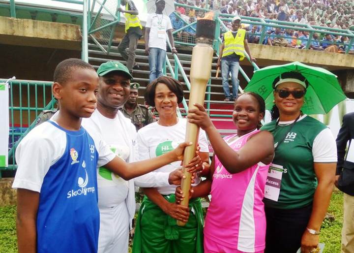 L-R: Heritage Bank-Lagos State Skoolimpics Torch Bearer, Momore Opawole; Managing Director/CEO, Heritage Bank, Ifie Sekibo; Heritage Bank-Lagos State Skoolimpics Ambassador, Mary Onyali; Skoolimpics Torch Bearer, Favour Ojo and Divisional Head, Retail/SME, Heritage Bank, Ori Ogba