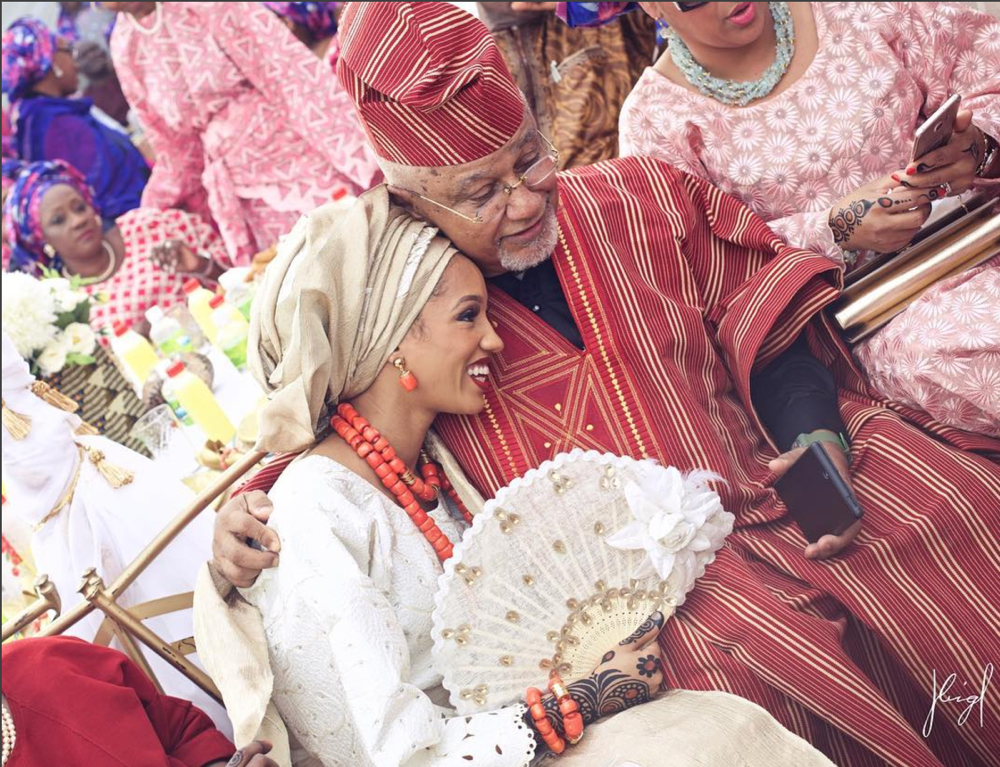 Awww... See the 1st Ever Official Photo from Di'Ja's Wedding Day ...