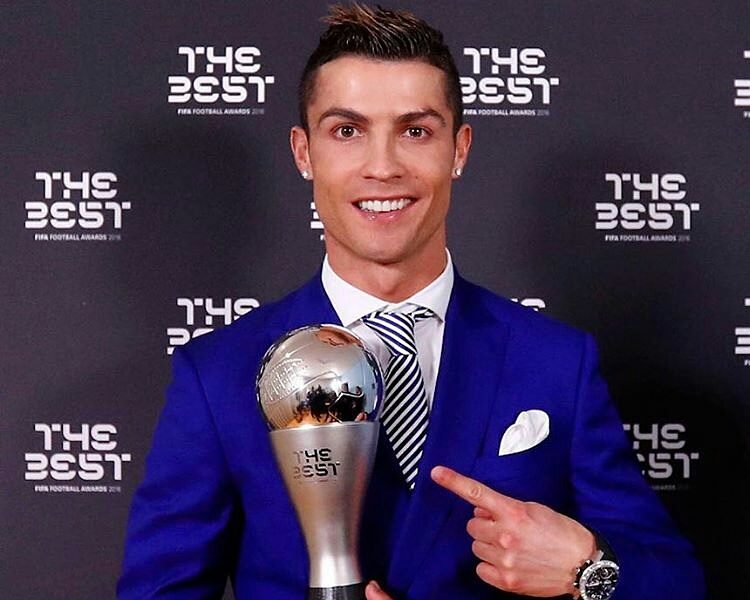 Cristiano Ronaldo wins FIFA Player of the Year Award | BellaNaija