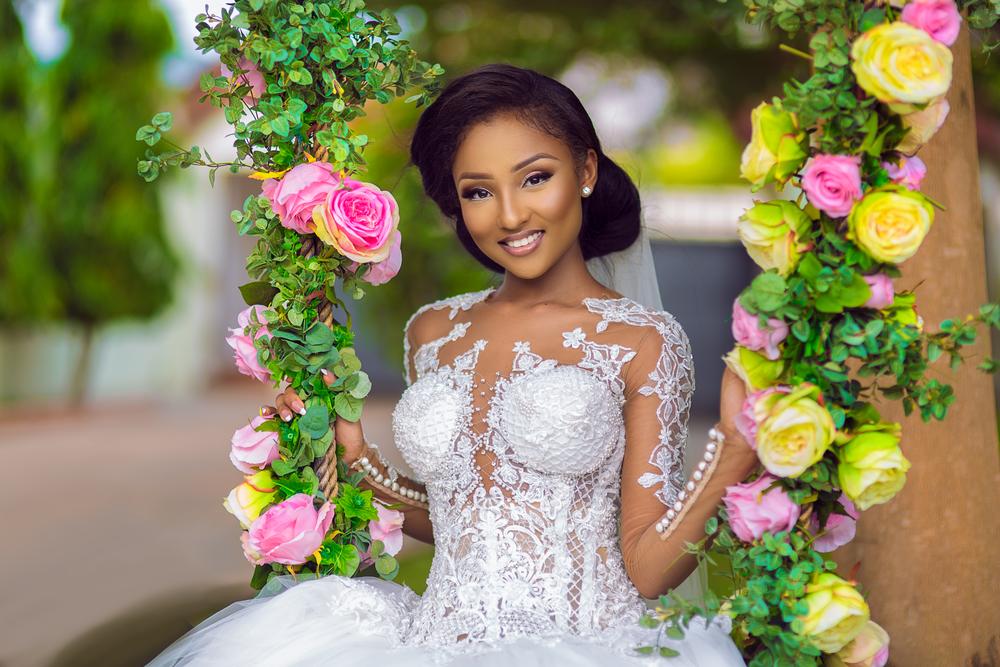 https://www.bellanaija.com/wp-content/uploads/2017/02/BellaNaijaWeddings-Bridal-Beauty-Contours-by-Valerie-CVL-Bridal-Campaign-11.jpg