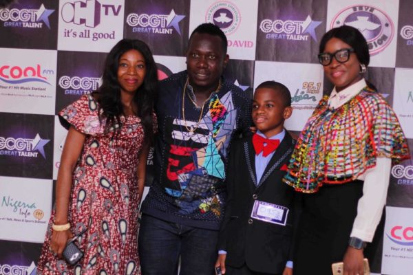 Contestant Nengi Jaja flanked by GCGT 7 Scouts, Duncan Mighty,Ebiere Ekiye and Preye Amayaku