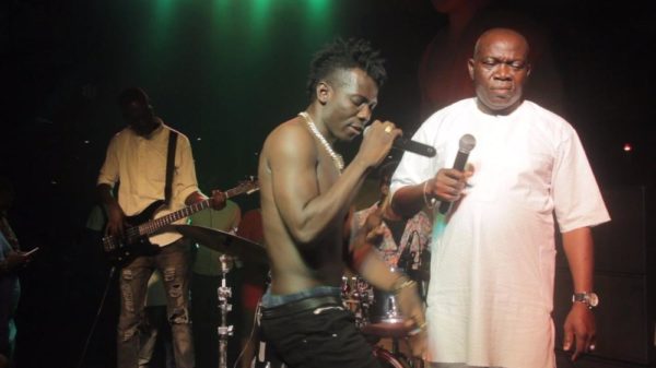 BellaNaija - Terry Apala rocks the Stage with Musiliu Haruna Ishola at Industry Nite | See Photos