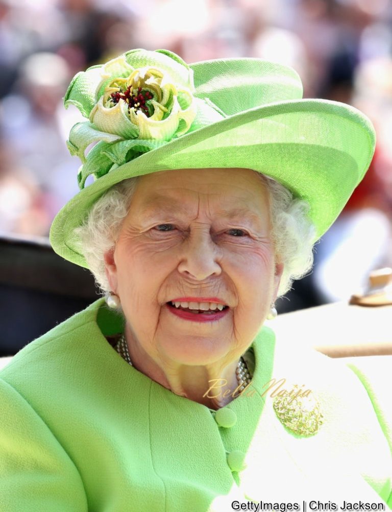 Long May She Reign! Check out Queen Elizabeth's 4 Days of Colour for ...