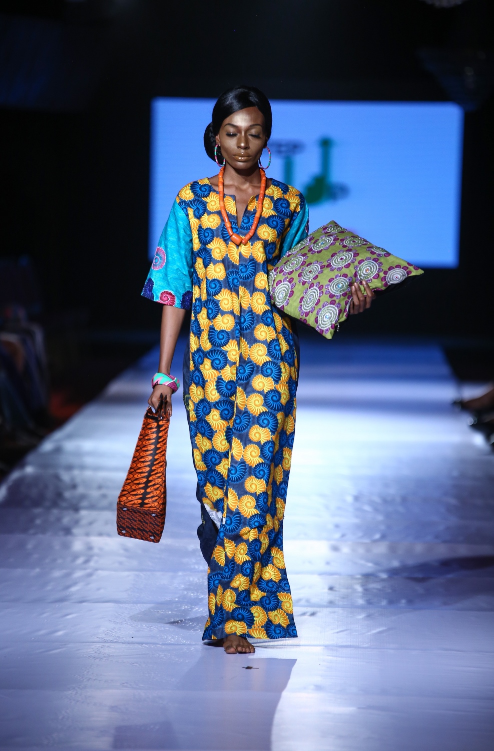 Designer Mmakamba showcased her recent collection for Day 1 of Africa Fashion Week Nigeria 2017. From the fringe to the low neckline pieces, Mmakamba definitely has a lot to offer the contemporary woman. Check it out!