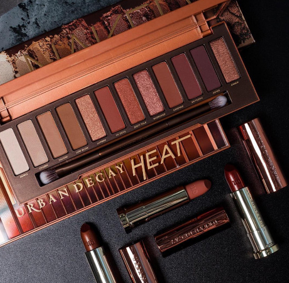 Urban Decay's 'Naked Heat' Eyeshadow Palette is Everything!