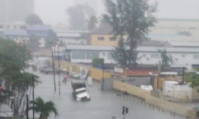 BellaNaija - Police block Ahmadu Bello Way following Heavy Flood