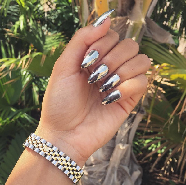 Monday Manicure: Here's how to DIY Chrome Nails with Kitchen Foil!