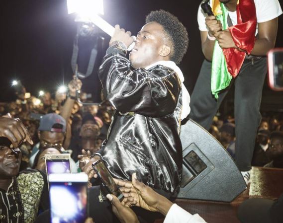 BellaNaija - Korede Bello dazzles fans in Mali | Photos + Video