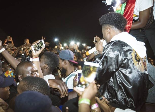 BellaNaija - Korede Bello dazzles fans in Mali | Photos + Video