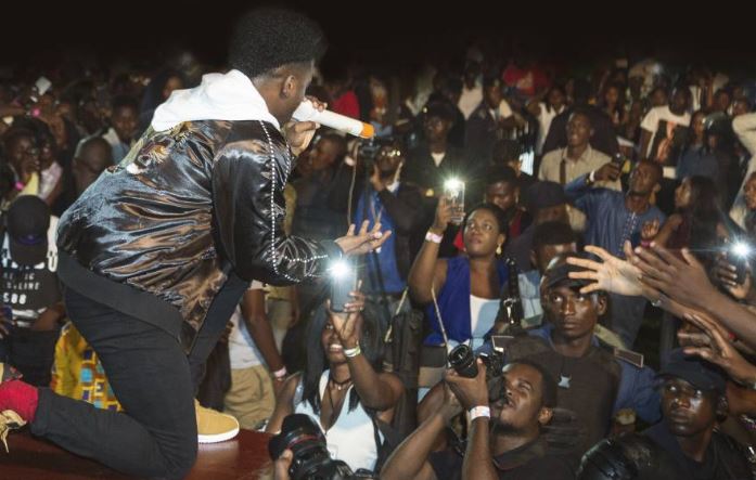 BellaNaija - Korede Bello dazzles fans in Mali | Photos + Video