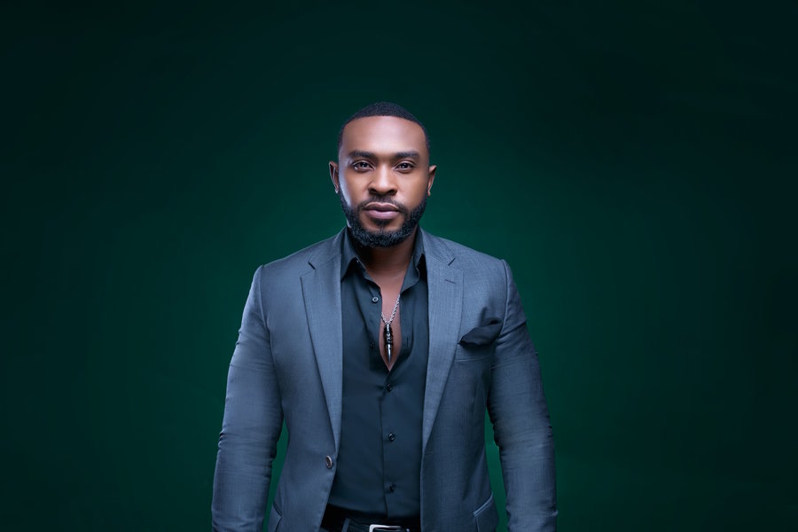 Eye Candy! Enyinna Nwigwe Looks Dapper in new Photos