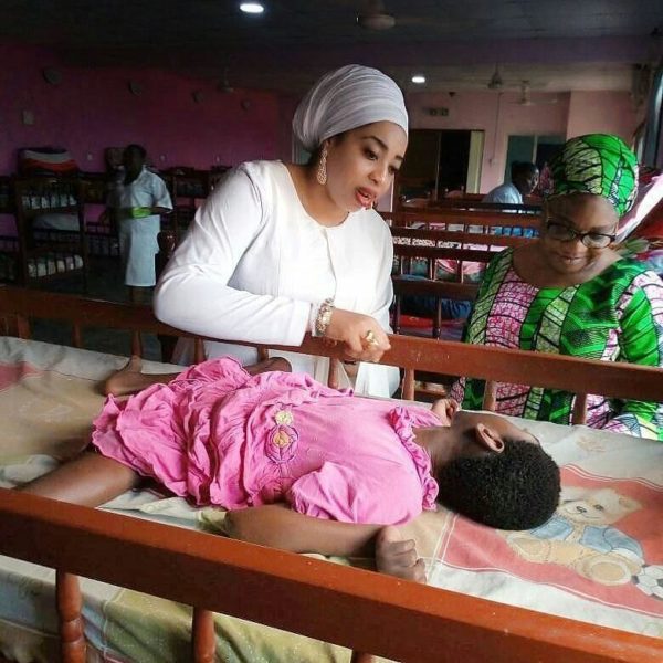 Olori Wuraola volunteers at Hearts of Gold Hospice | Photos - BellaNaija