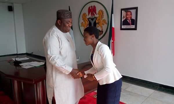 Enugu Governor Ifeanyi Ugwuanyi offers Girl who bagged all A's in her WAEC Scholarship - BellaNaija